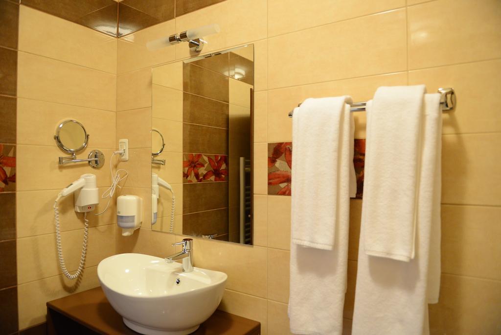 Hotel Europa Baia Mare Cameră foto