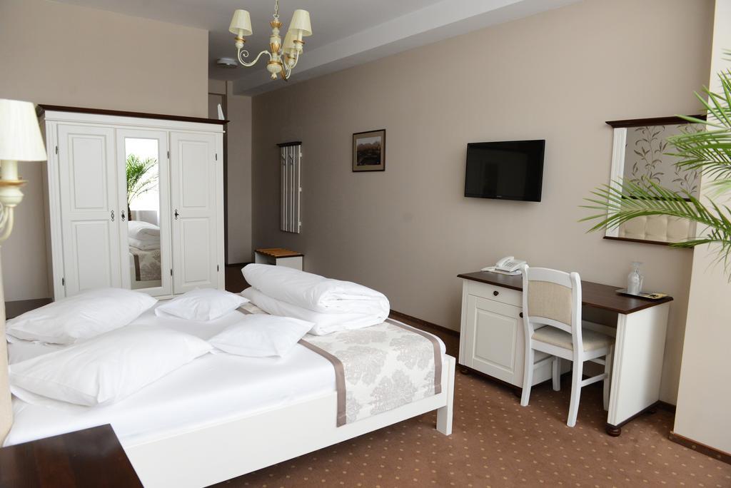 Hotel Europa Baia Mare Cameră foto